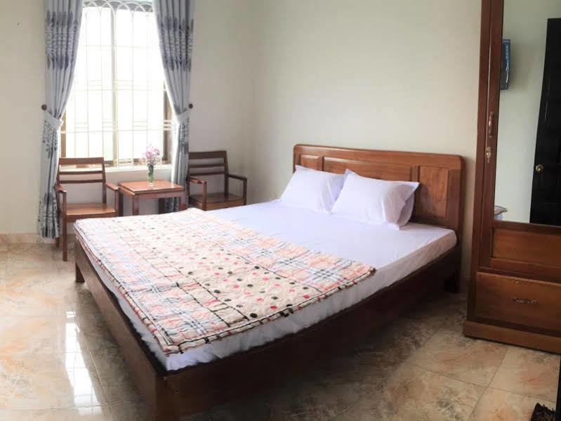 Rubis Hostel Hue Exterior photo