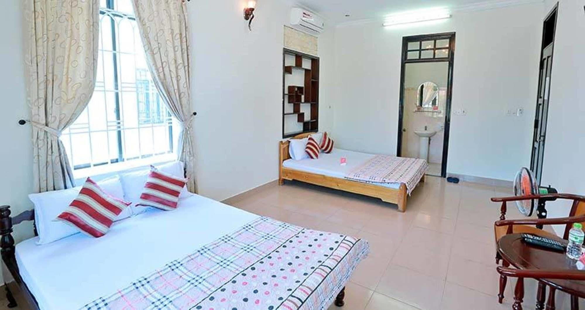 Rubis Hostel Hue Exterior photo