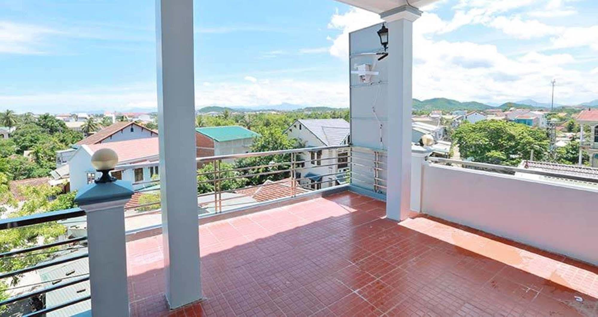 Rubis Hostel Hue Exterior photo